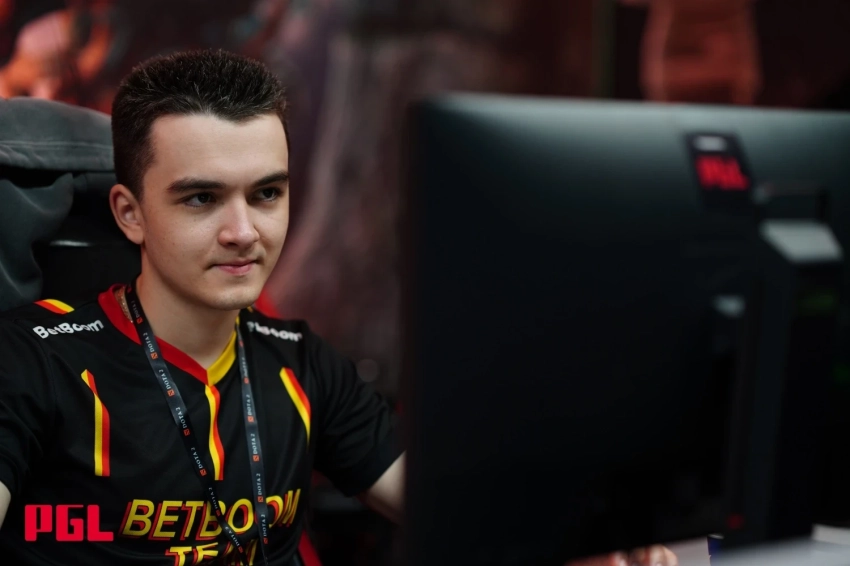 Оффлейнер BetBoom Team по Dota 2 раскрыл детали работы с психологом на турнире